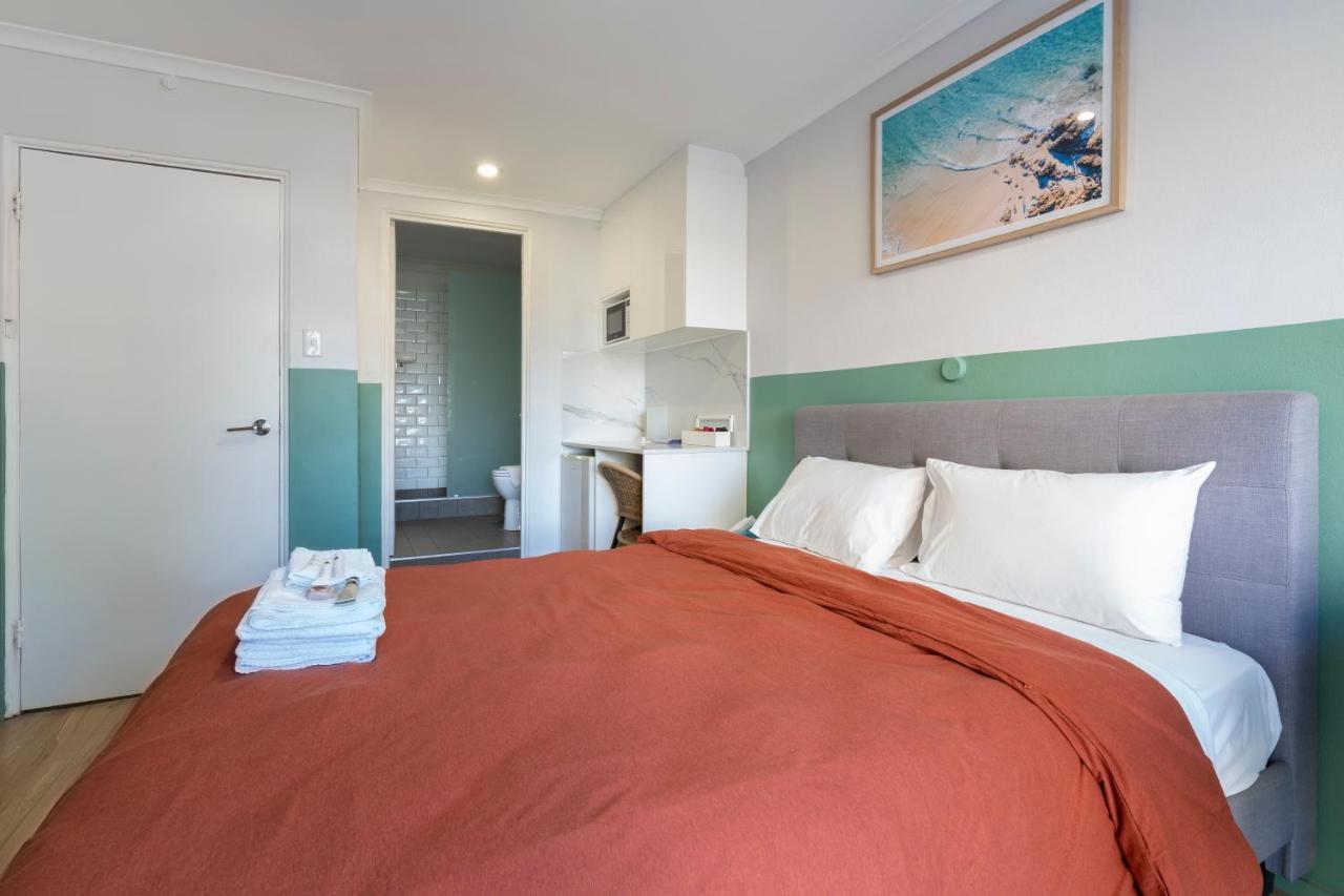 Manly Waves Studios & Apartments Sydney Exterior photo